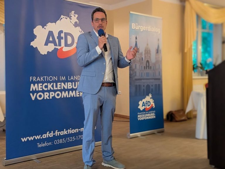 Bürgerdialog vor vollem Saal: Klares Bekenntnis zum politischen Kurswechsel